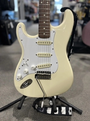 Squier - Left-Handed Made in Japan Stratocaster (1984-87), Vintage White 2